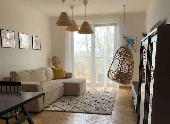 Botka Apartman, アパート *