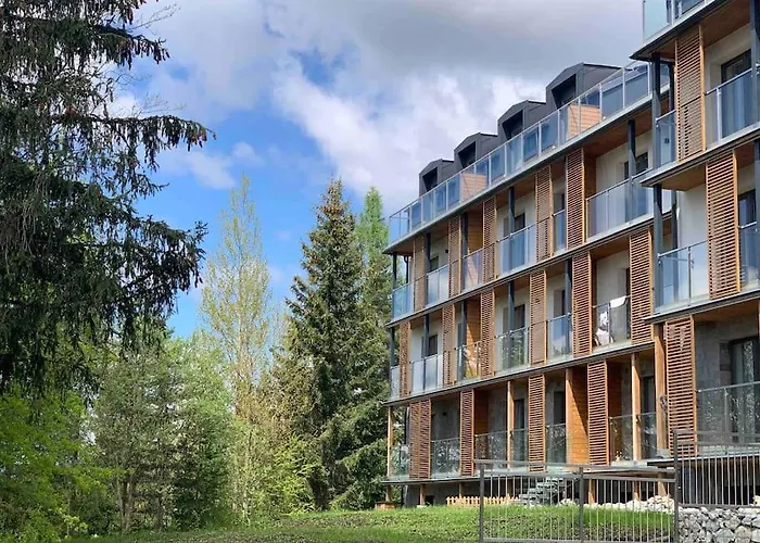 Botka Apartman, アパート *